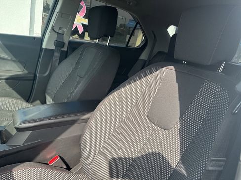 Used 2017 Chevrolet Equinox LT w/ Convenience Package image 26