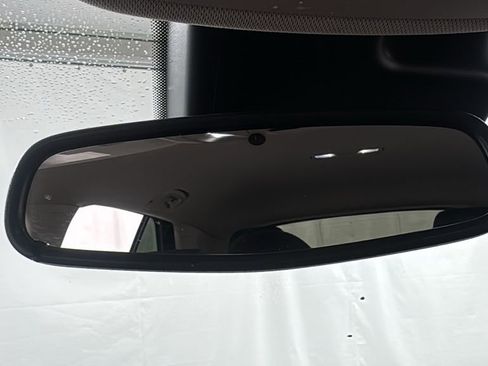 Used 2022 Buick Envision Essence w/ Safety Package image 33