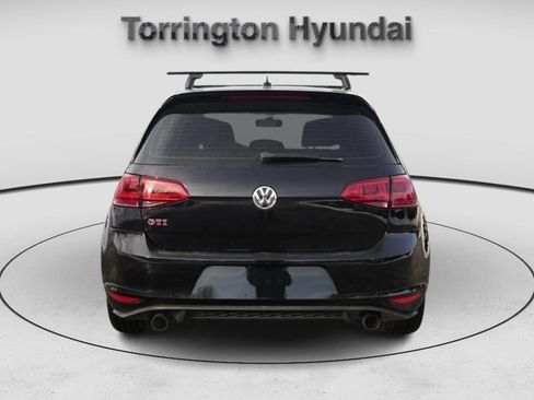 Used 2017 Volkswagen Golf 4-Door image 6