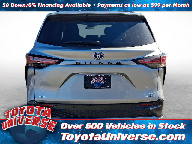 Used 2023 Toyota Sienna XSE w/ XSE Plus Package AWD/4WD image 5