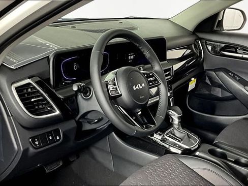 New 2026 Kia Seltos S image 8