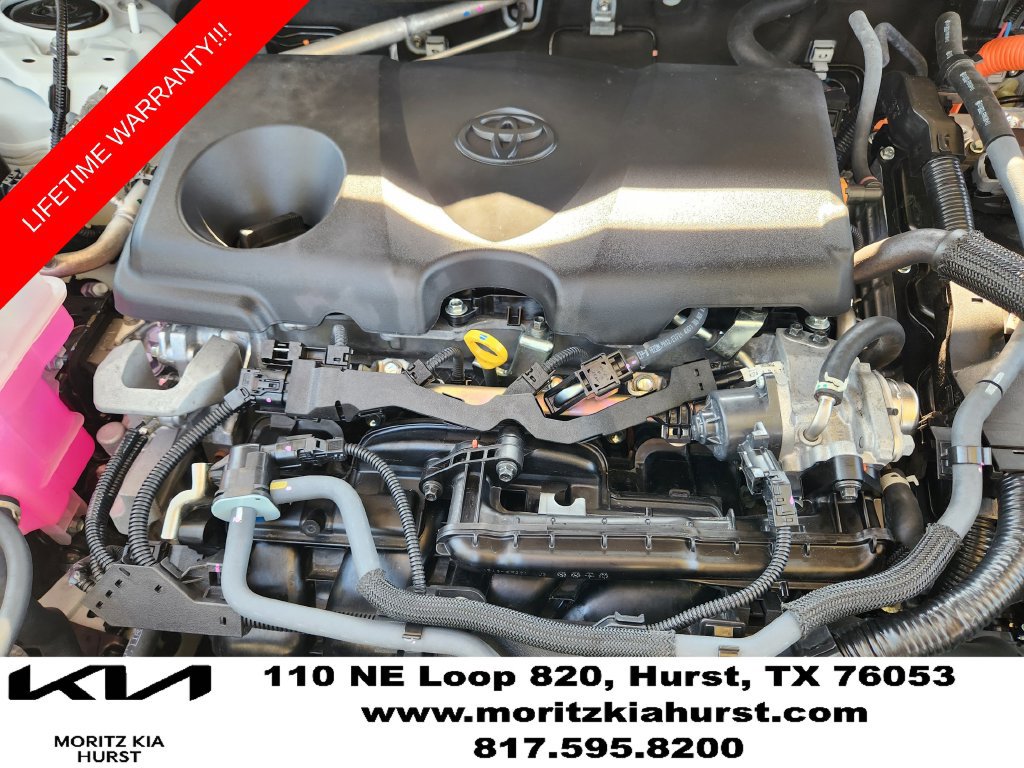 Used 2025 Toyota RAV4 XSE AWD/4WD image 30