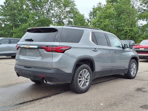 Used 2023 Chevrolet Traverse LT FWD image 5
