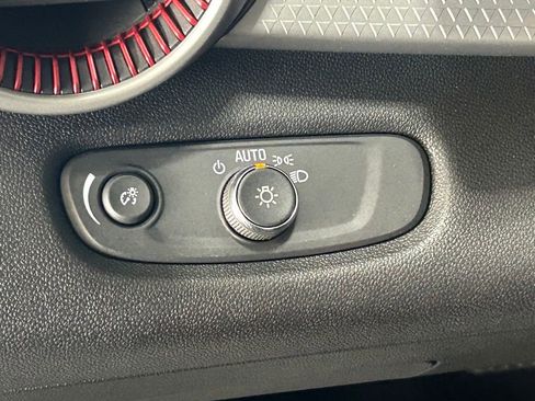 Used 2024 Chevrolet Trax RS w/ Driver Confidence Package image 19