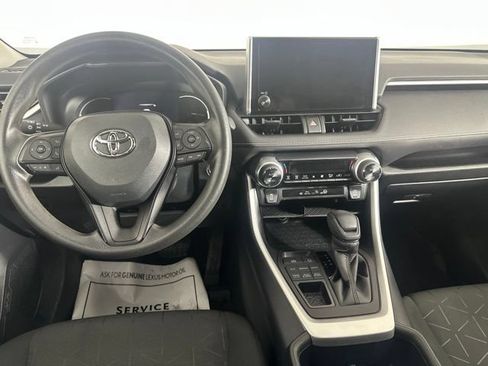 Used 2023 Toyota RAV4 XLE AWD/4WD image 21
