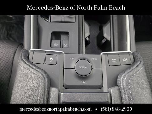 Used 2024 Toyota Grand Highlander Limited image 24