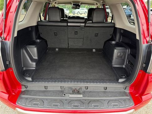 Used 2024 Toyota 4Runner TRD Off-Road Premium image 32