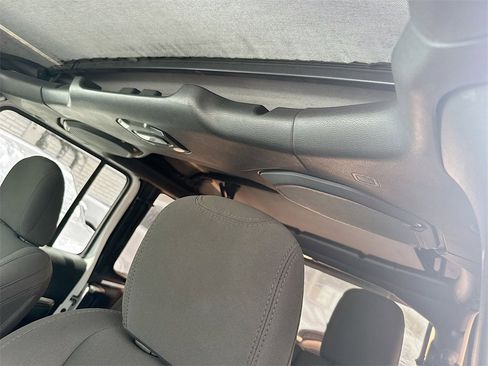 Used 2021 Jeep Wrangler Unlimited Sahara image 20