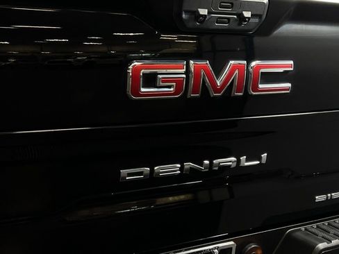Used 2024 GMC Sierra 1500 Denali w/ Denali Reserve Package image 13