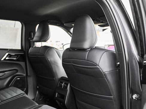 New 2026 Mitsubishi Outlander LE FWD image 42