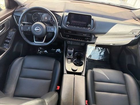 Used 2023 Nissan Rogue SV w/ SV Premium B Package image 9