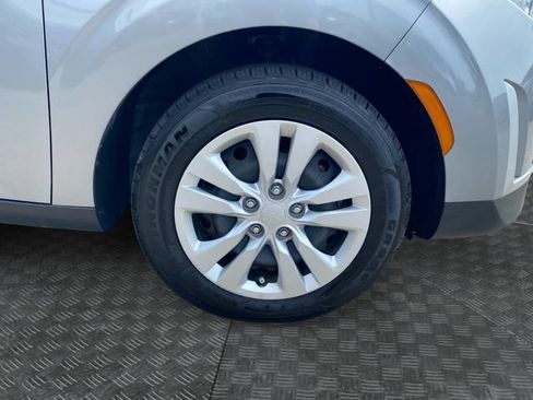 Used 2023 Kia Soul LX FWD image 34