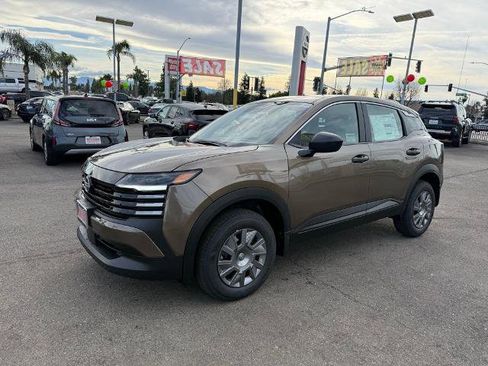 New 2026 Nissan Kicks S image 3