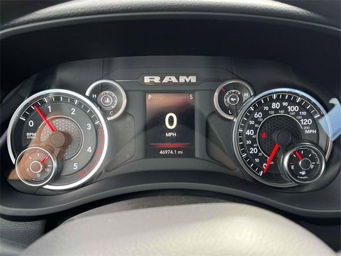 Used 2024 RAM 3500 Tradesman w/ Chrome Appearance Group image 34