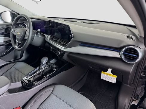 New 2026 Chevrolet Trax LT w/ Driver Confidence Package FWD image 26