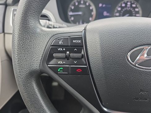 Used 2017 Hyundai Sonata SE image 20