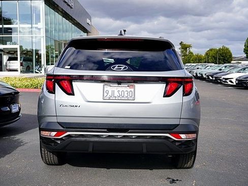 Certified 2024 Hyundai Tucson SEL FWD image 9