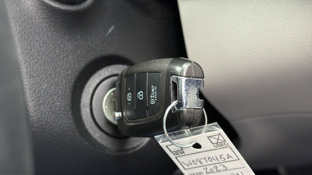 Used 2023 Hyundai Venue SEL FWD image 37