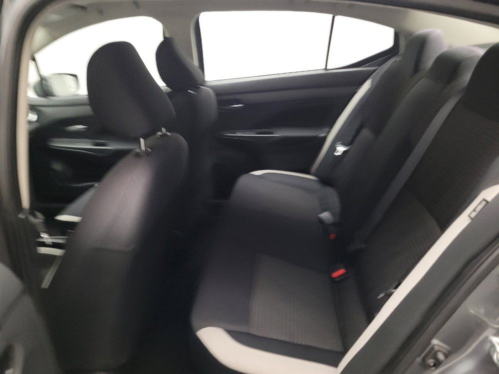 Used 2021 Nissan Versa SV FWD image 18
