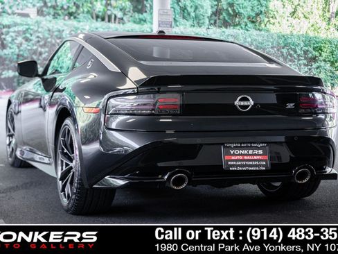Used 2024 Nissan Z Performance w/ Floor Mat Package RWD image 18