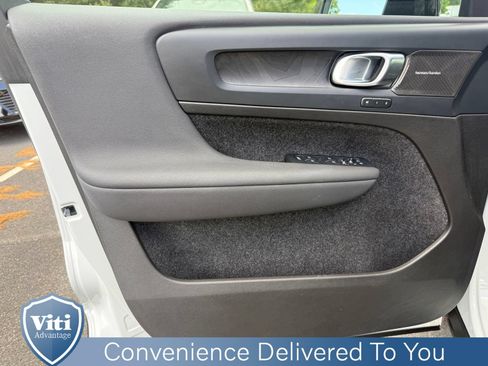 Certified 2023 Volvo XC40 Recharge Ultimate w/ Protection Package Premier AWD/4WD image 16