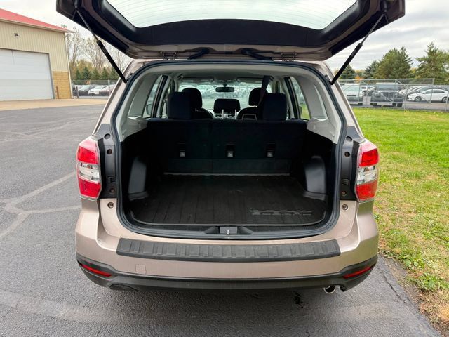 Used 2016 Subaru Forester 2.5i w/ Alloy Wheel Package AWD/4WD image 3