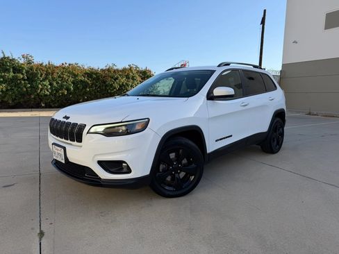 Used 2020 Jeep Cherokee Latitude Plus FWD image 1
