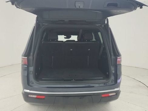 Used 2024 Jeep Wagoneer Series II w/ Flexible Seating Group RWD image 35