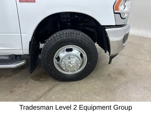 Used 2024 RAM 3500 Tradesman w/ Chrome Appearance Group AWD/4WD image 16