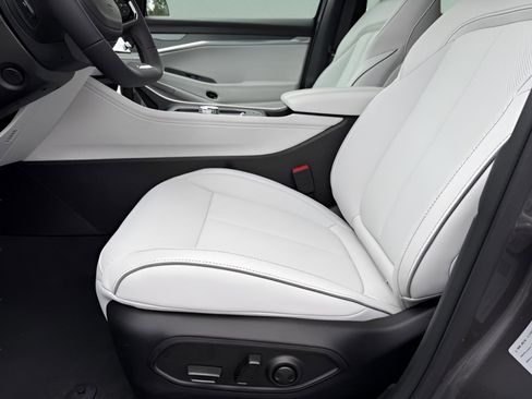 New 2025 Jeep Wagoneer S Limited w/ Comfort Package image 18