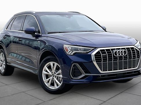 Certified 2025 Audi Q3 2.0T Premium w/ Convenience Package AWD/4WD image 3