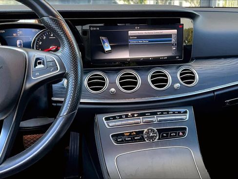 Used 2018 Mercedes-Benz E 300 image 6