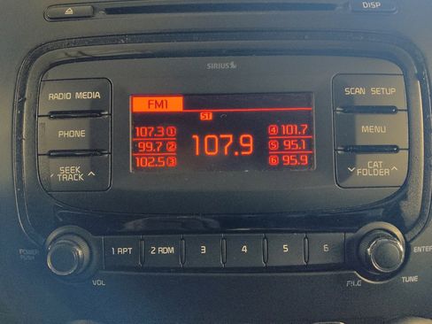 Used 2017 Kia Forte LX image 25