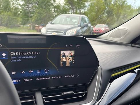 New 2026 Chevrolet Trax ACTIV w/ Sunroof Package FWD image 19