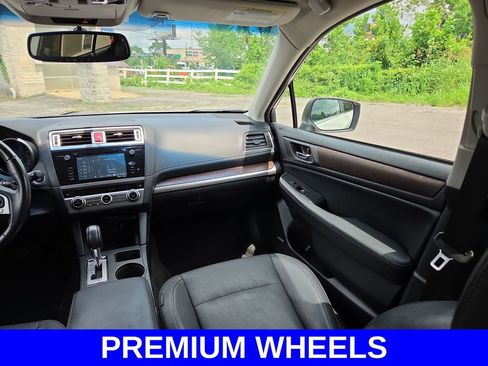 Used 2015 Subaru Outback 2.5i Limited AWD/4WD image 11