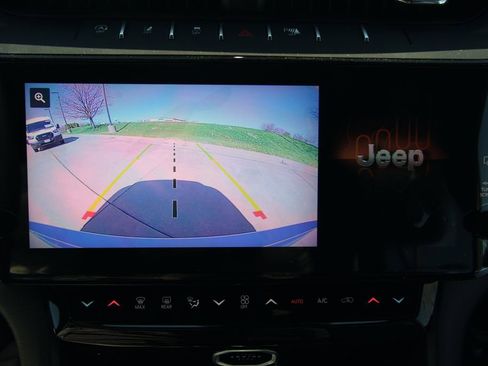 New 2026 Jeep Grand Cherokee Limited image 12