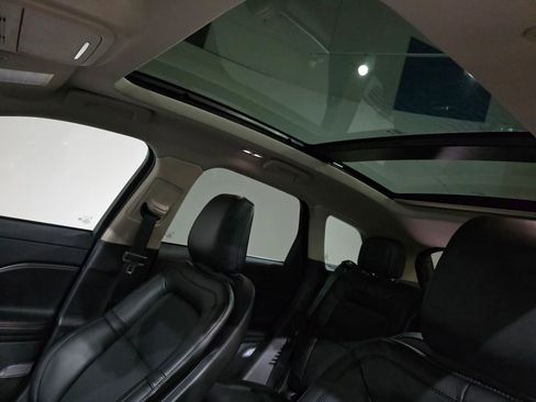 New 2026 Lincoln Corsair Reserve image 21