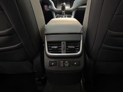 Certified 2025 Subaru Legacy Limited image 31