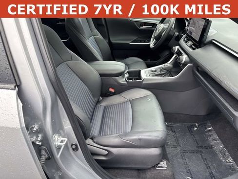 Used 2025 Toyota RAV4 XSE w/ Weather Package AWD/4WD image 9