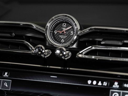 Certified 2022 Bentley Bentayga image 32