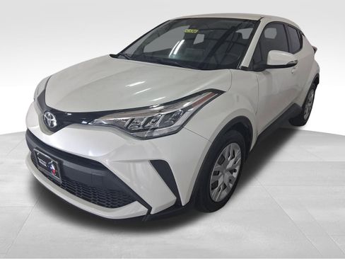 Used 2020 Toyota C-HR LE image 1
