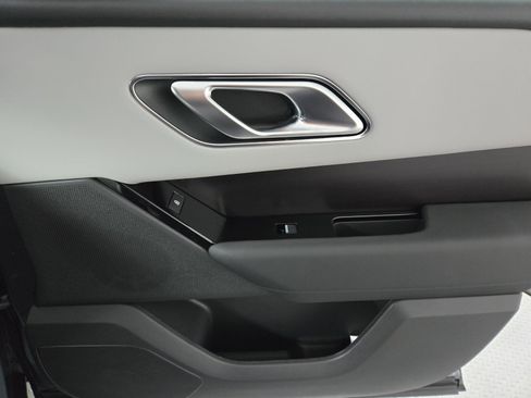 New 2026 Land Rover Range Rover Velar Dynamic SE image 17