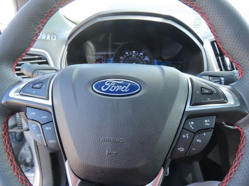 Certified 2023 Ford Edge ST-Line AWD/4WD image 26