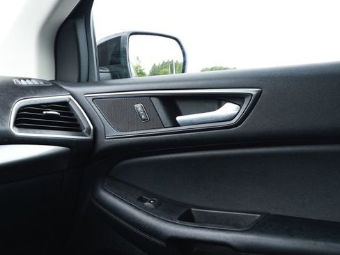 Used 2022 Ford Edge SE w/ Black Appearance Package AWD/4WD image 24