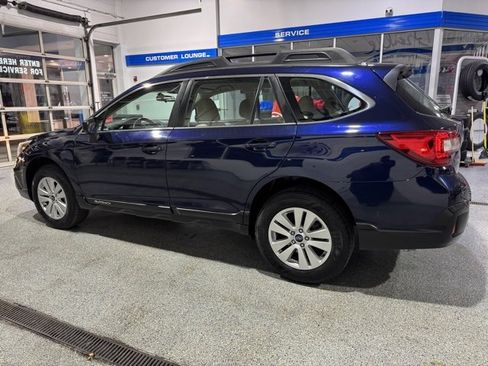 Used 2018 Subaru Outback 2.5i image 5