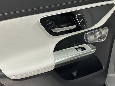 New 2026 Mercedes-Benz GLC 300 image 25