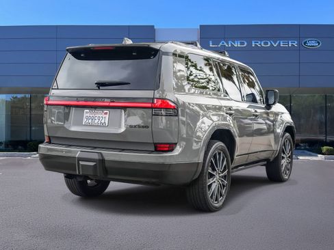 Used 2024 Lexus GX 550 w/ Accessory Package (Z1) AWD/4WD image 4