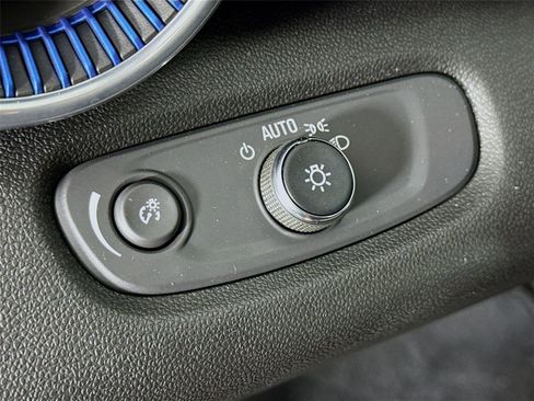 Used 2024 Chevrolet Trax LT w/ Driver Confidence Package image 11