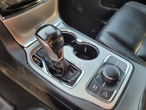 Used 2020 Jeep Grand Cherokee Limited image 29