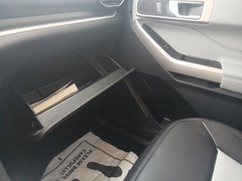 Used 2022 Ford Explorer XLT w/ Equipment Group 202A image 45